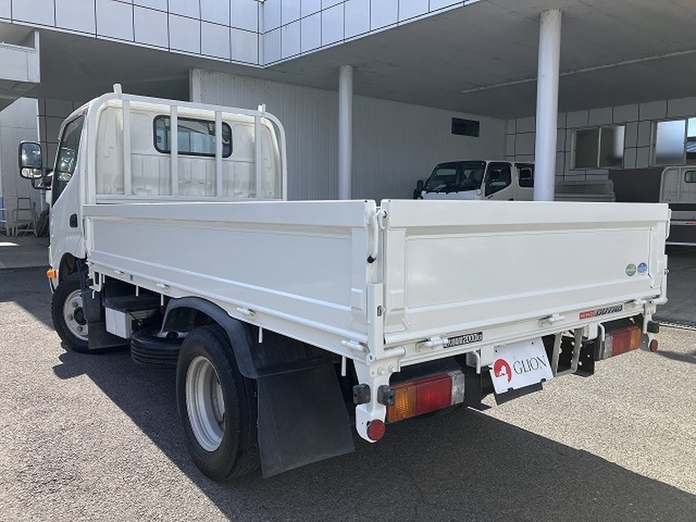 日野　デュトロ