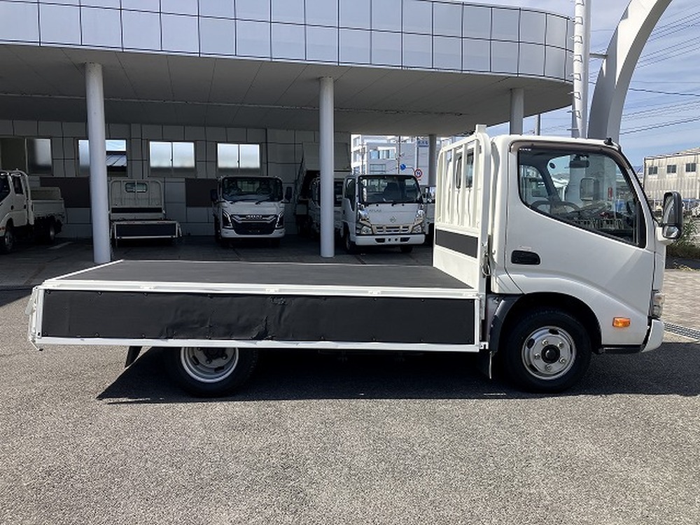 日野　デュトロ