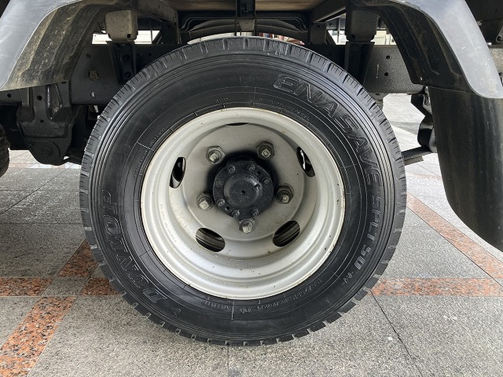 日野　デュトロ