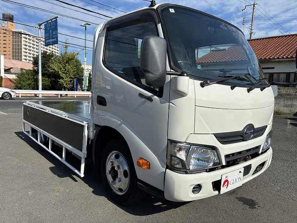 日野　デュトロ