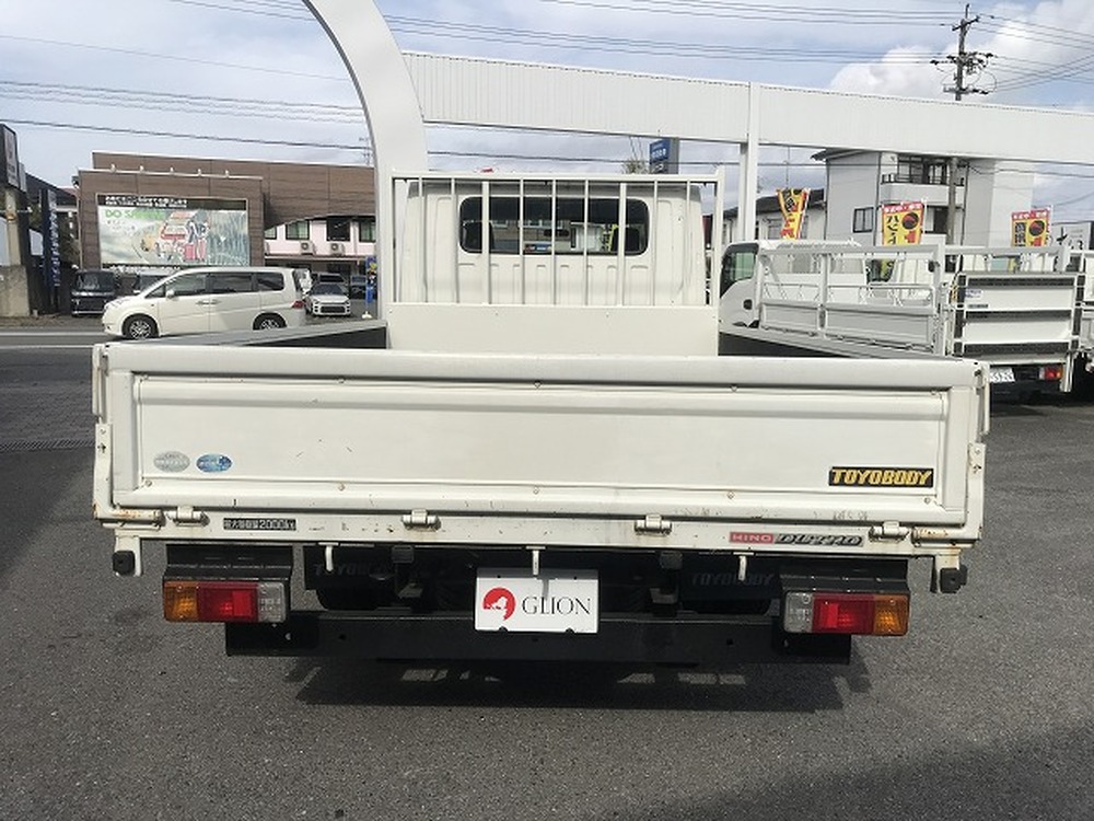 日野　デュトロ