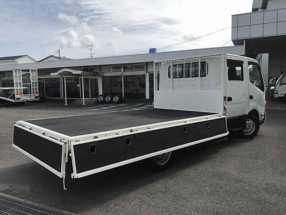 日野　デュトロ