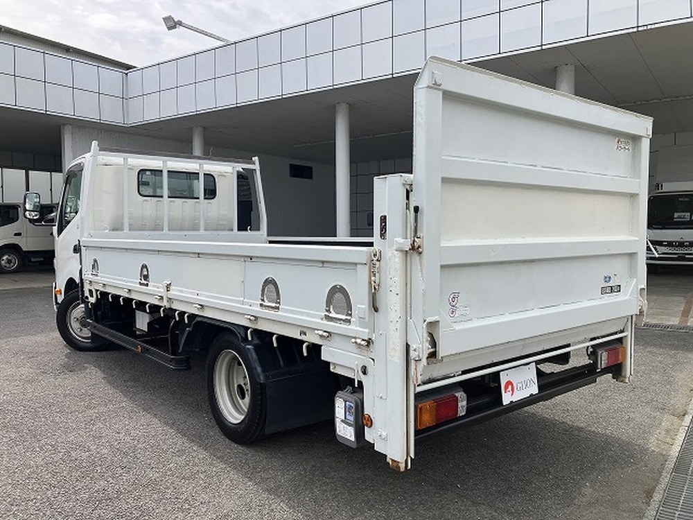 日野　デュトロ
