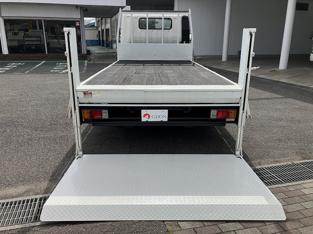 日野　デュトロ