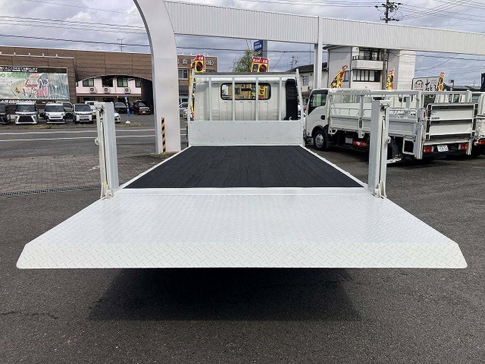 日野　デュトロ